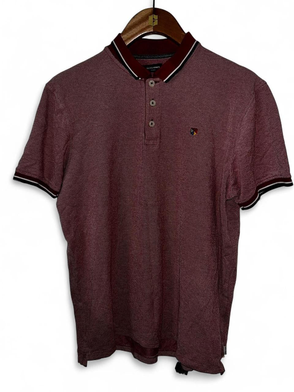 Jack and Jones Burgundy and black polo shirt with embroidered logo #poloshirt
SKU 7152
L 28 W 21
