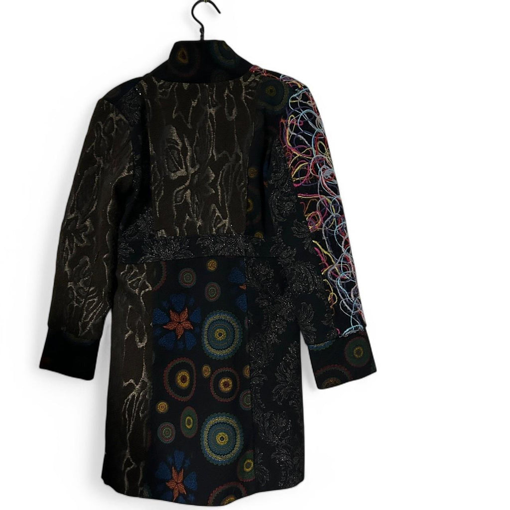 Made in Italy Black and multi-coloured Italian wool coat with a touch of boho flair #bohostyle #wintercoat one size 3XL L 38 W21 SKU 6892