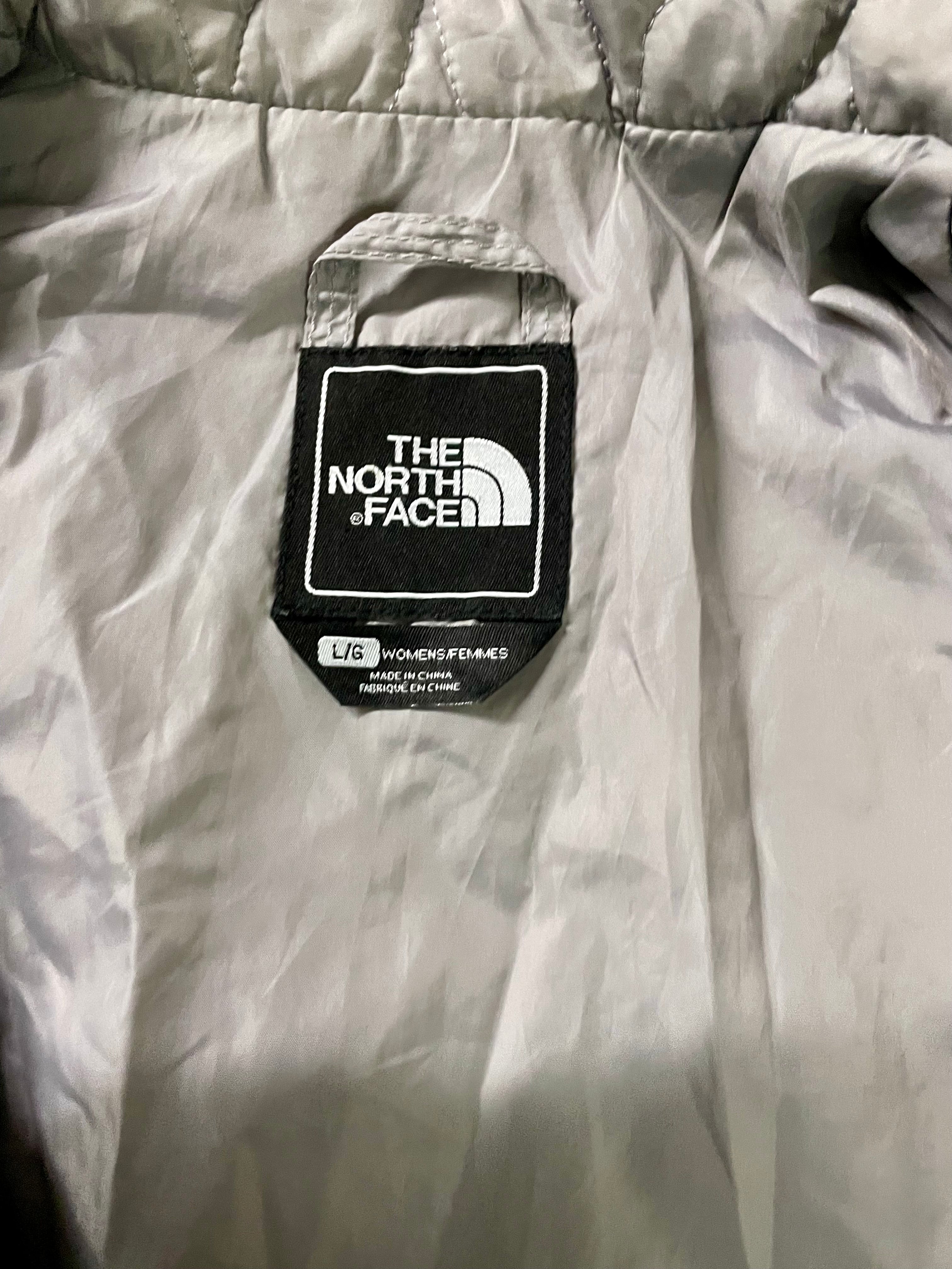  Vintage The North Face Gray Fleece Vest - Size Large - Embroidered - Woman’s -