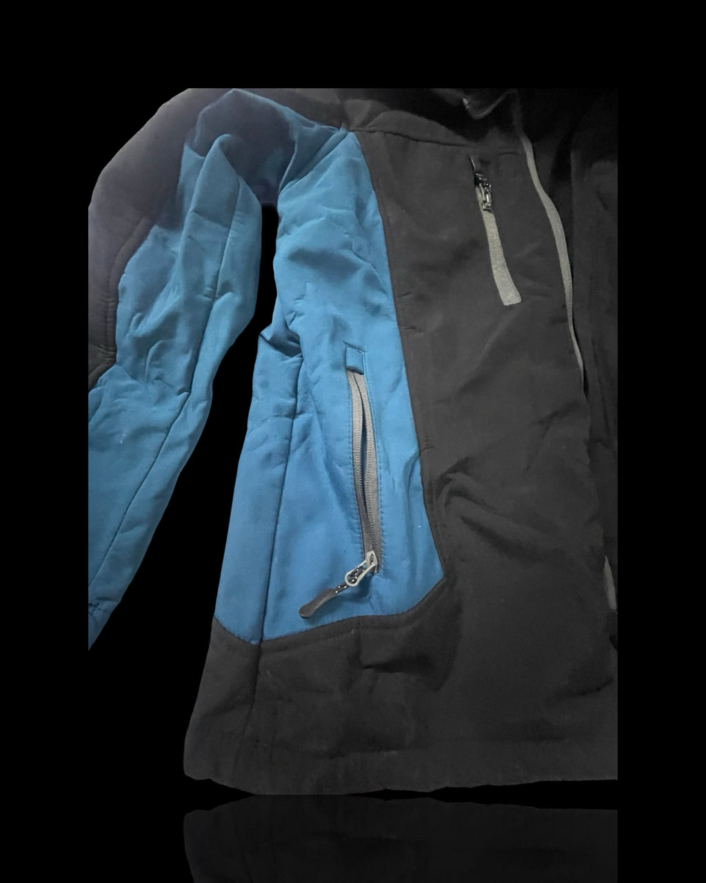 The North Face  Women's Blue insulated HOODED WINDBREAKER Jacket SKU 4153