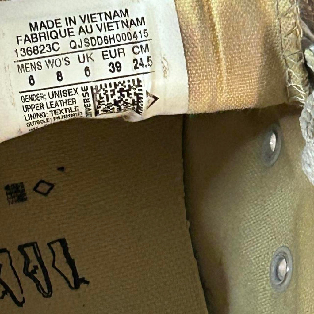 Unisex White leather Converse trainers with a worn look #streetwear size 6 men’s size 8 women’s  sku 6975