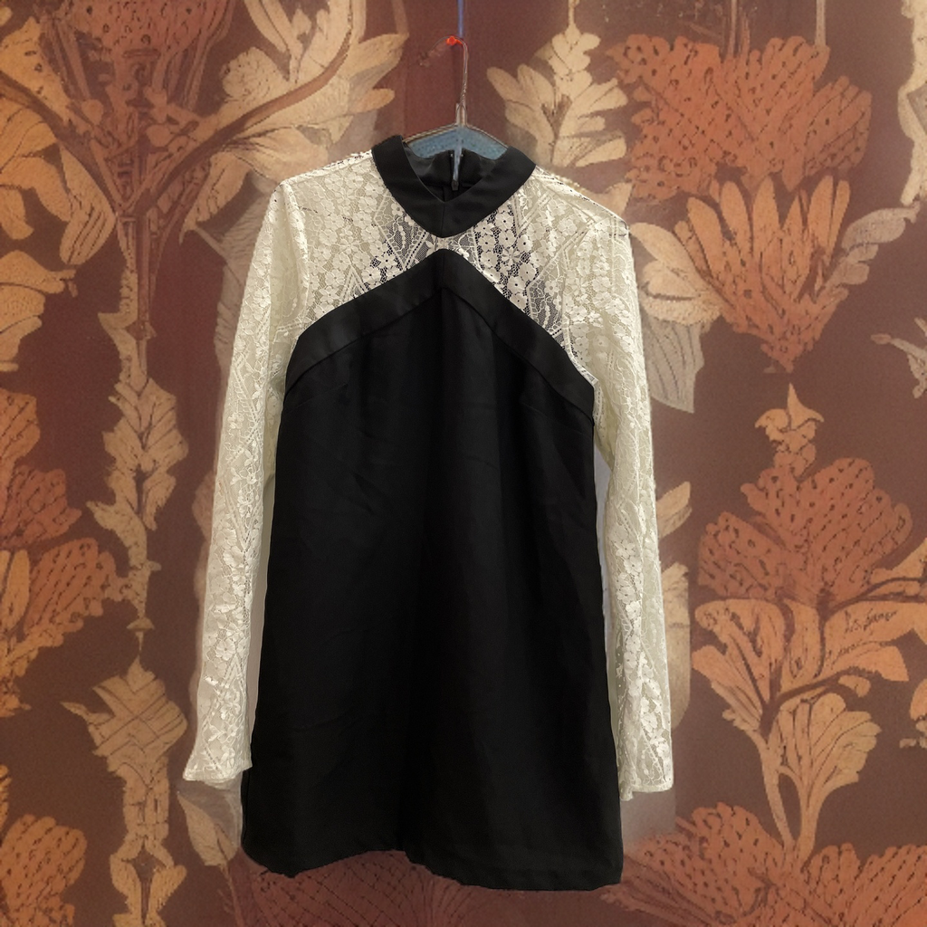 Rubynee Vintage y2k ladies lace insert knee length black dress