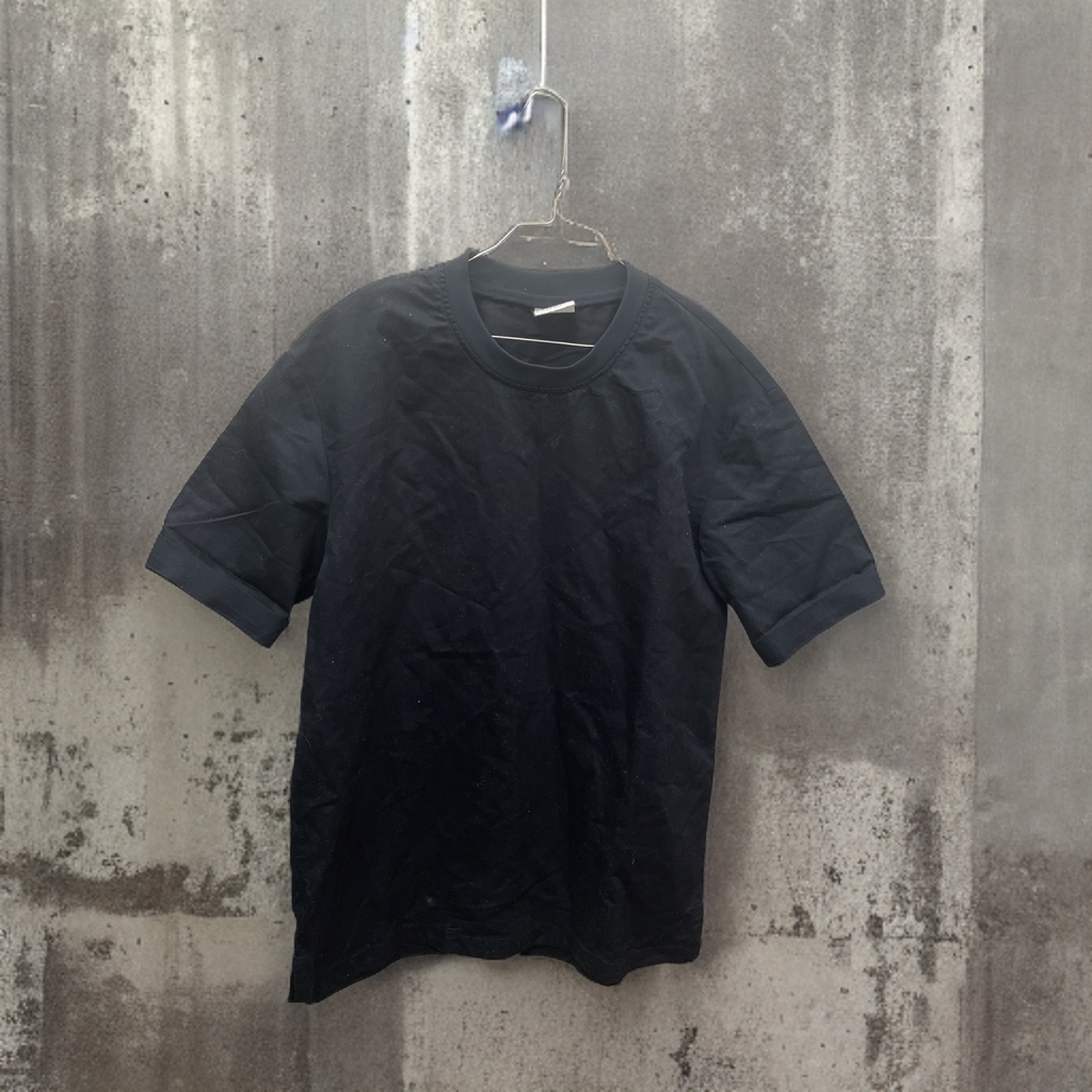 Rubynee Vintage y2k mens H&M blue short tshirt