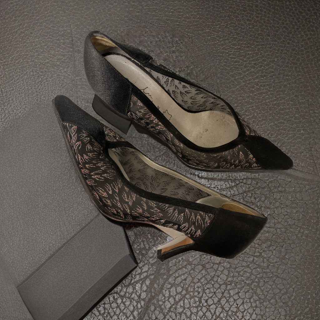 Vintage made in spain Black Lace Pumps size 38