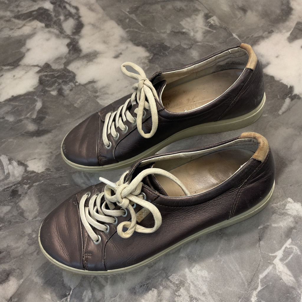 Rubynee Vintage y2k ECCO Womens Soft Brown Sneaker