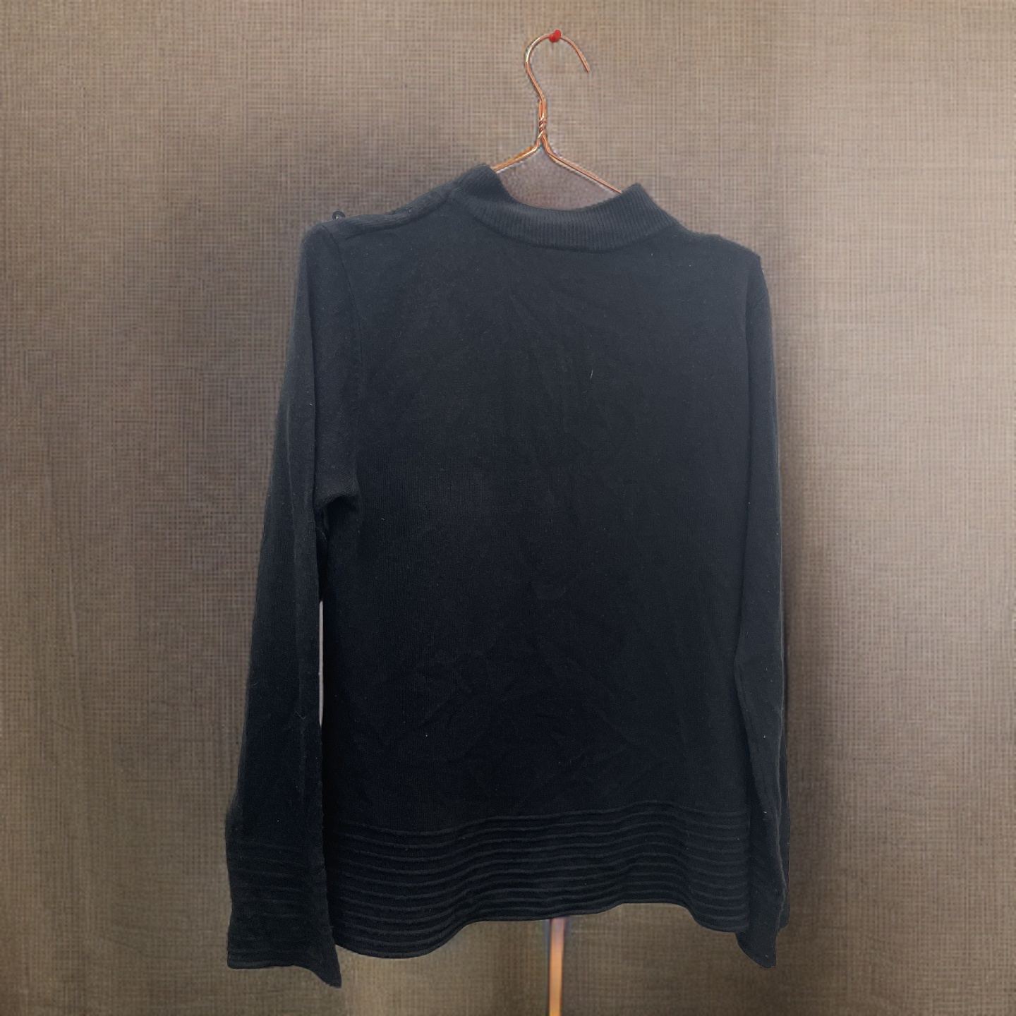 Rubynee Vintage y2k Black crew neck sweater size L