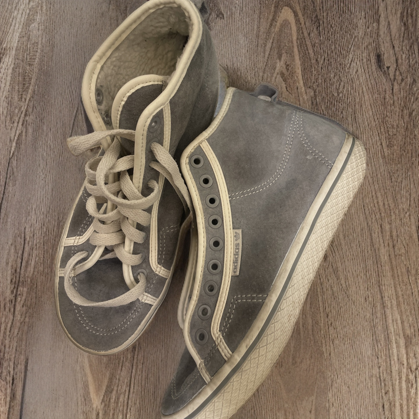 Vintage high-top adidas grey sneakers uk 6