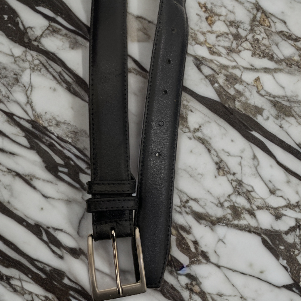 Vintage black leathers men belt
