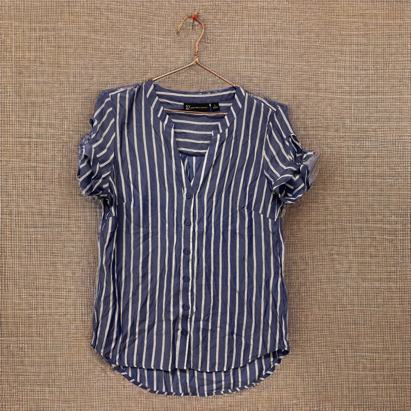 Rubynee  Vintage y2k New york & Co. blue stripped shirt size S