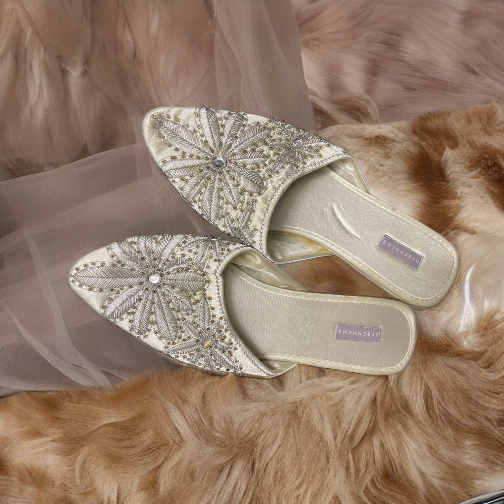 Rubynee Vintage y2k Benhams women flower embroidery silver flat slide