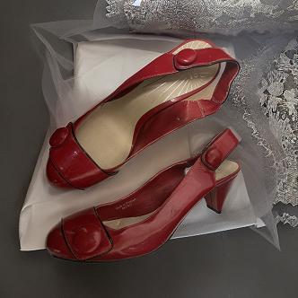 Vintage Red Women's made in vietnam Leather heel Sandals size 5