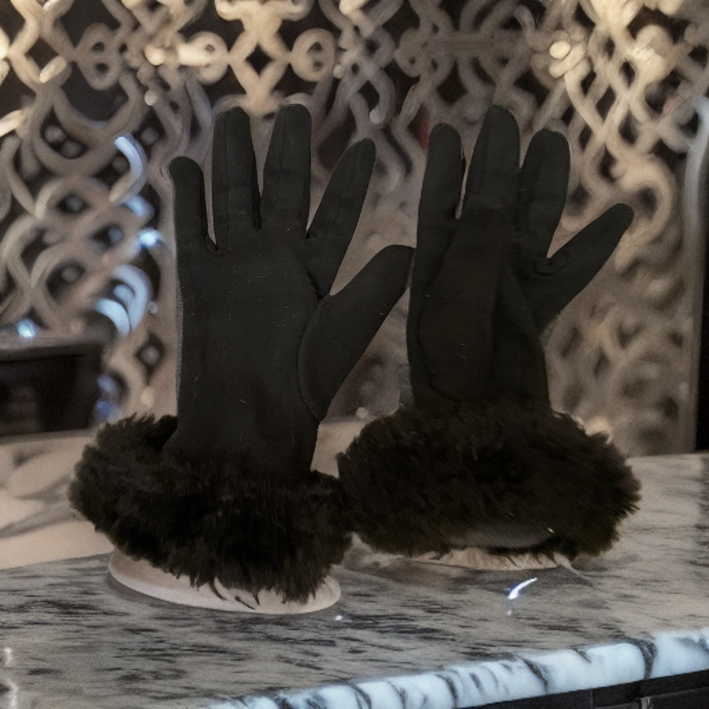 Rubynee Vintage y2k Faux fur grey gloves