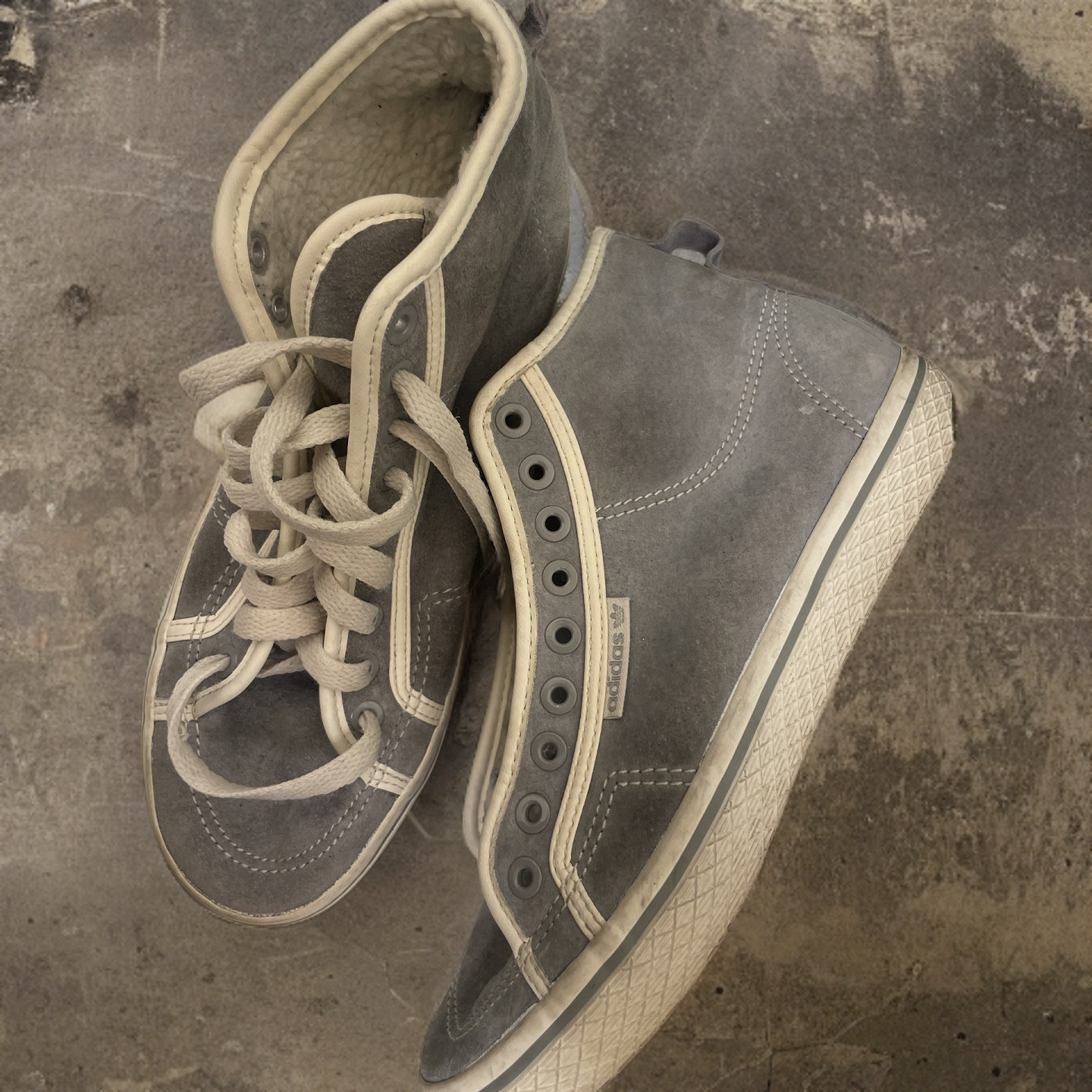 Vintage high-top adidas grey sneakers uk 6