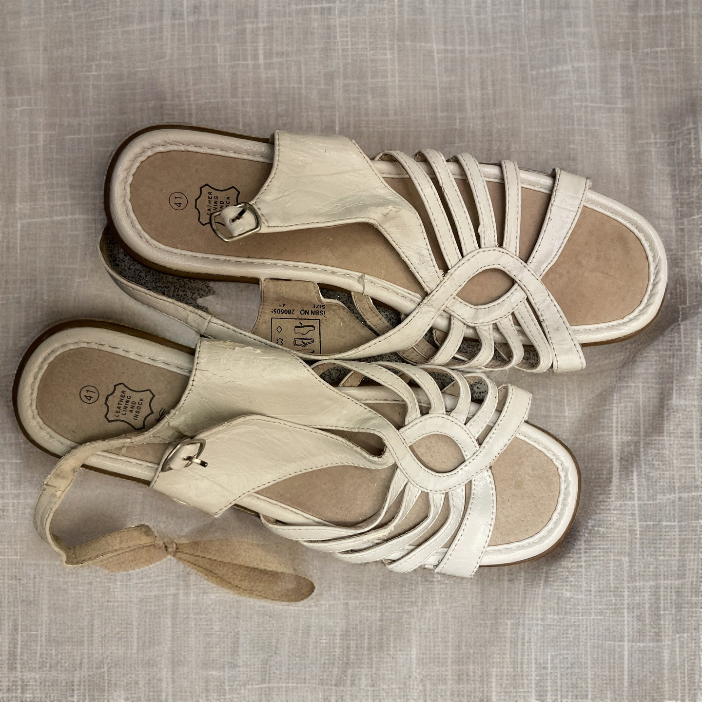 Rubynee  Vintage y2k cream strappy flat women sandals size 41