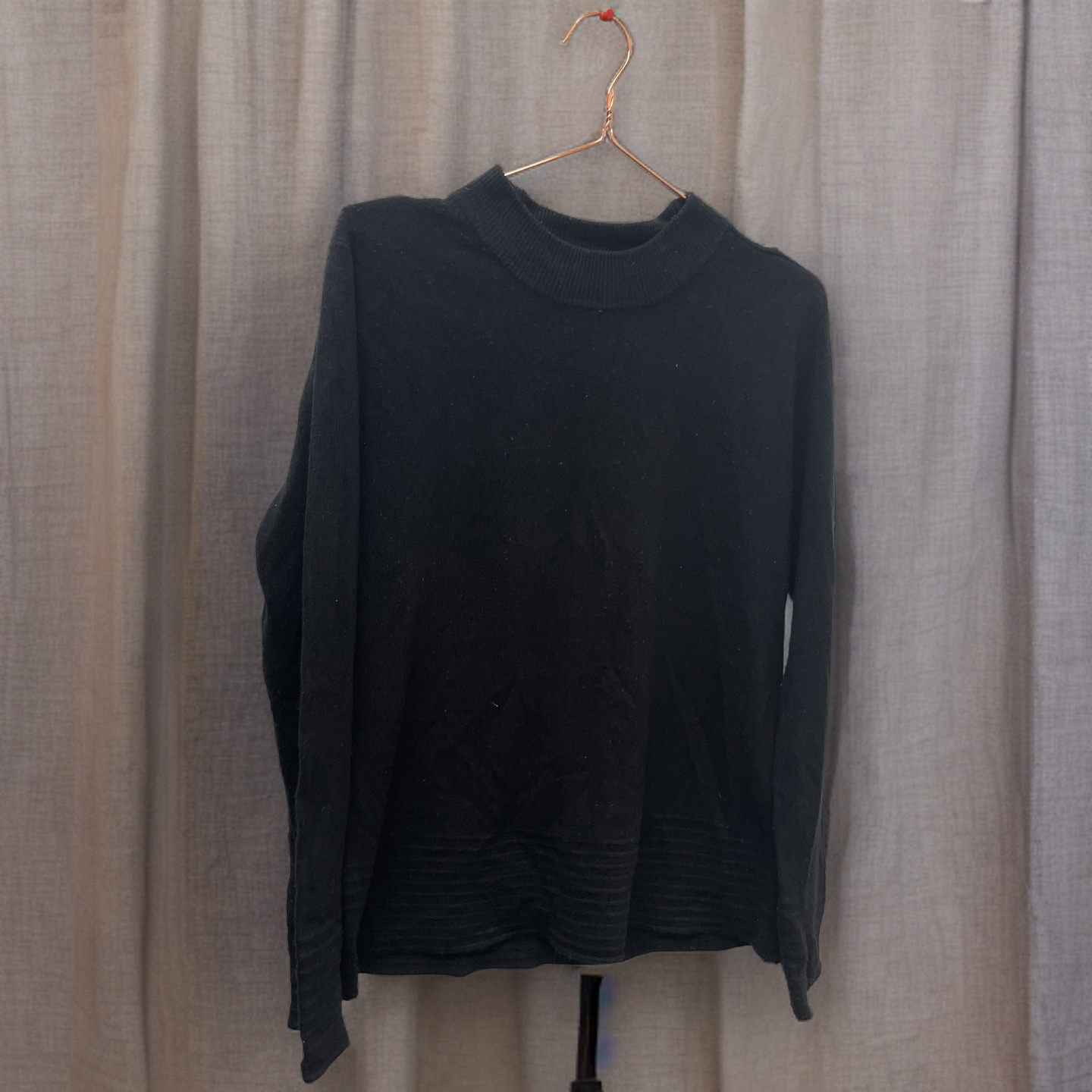 Rubynee Vintage y2k Black crew neck sweater size L
