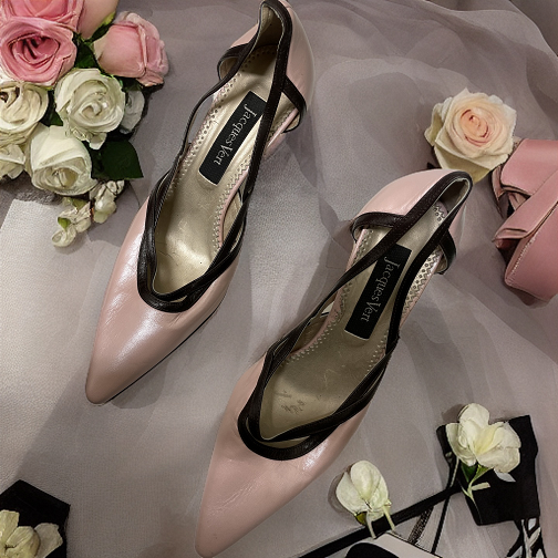 Vintage Woman's open shoe with strap in nude pink leather and black patent leather heel size 38