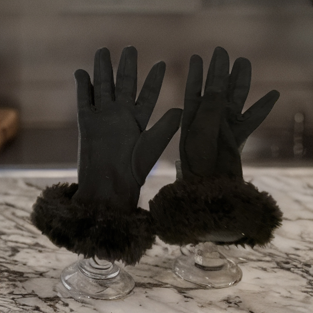 Rubynee Vintage y2k Faux fur grey gloves