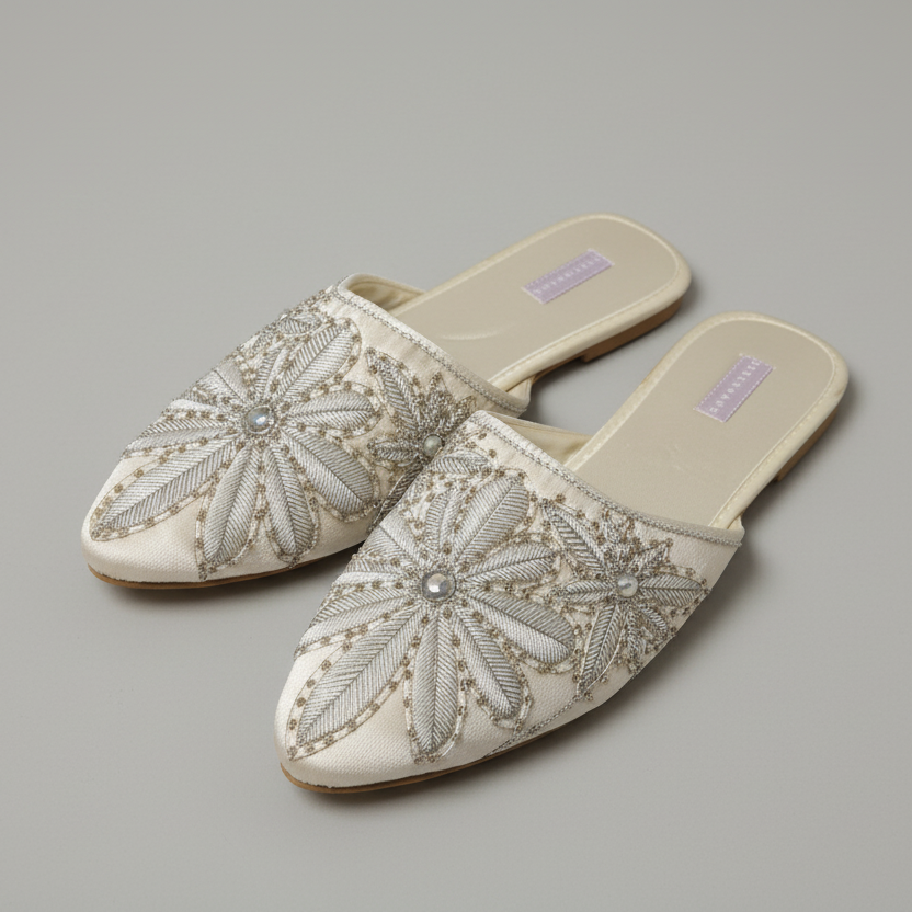 Rubynee Vintage y2k Benhams women flower embroidery silver flat slide
