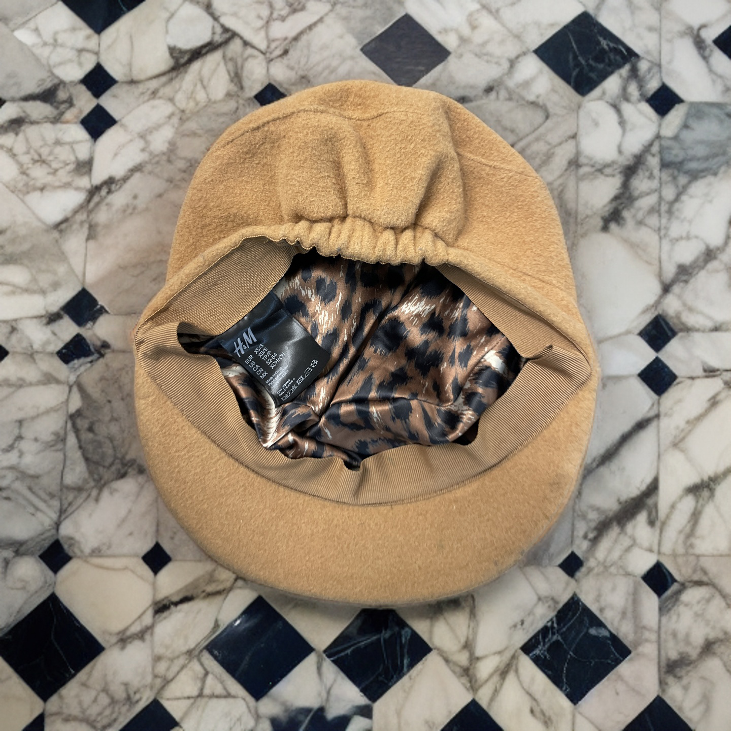 Rubynee Vintage y2k Womens Yellow H&M Peaked-Beret Hat With Metal Chain Letter B Crest