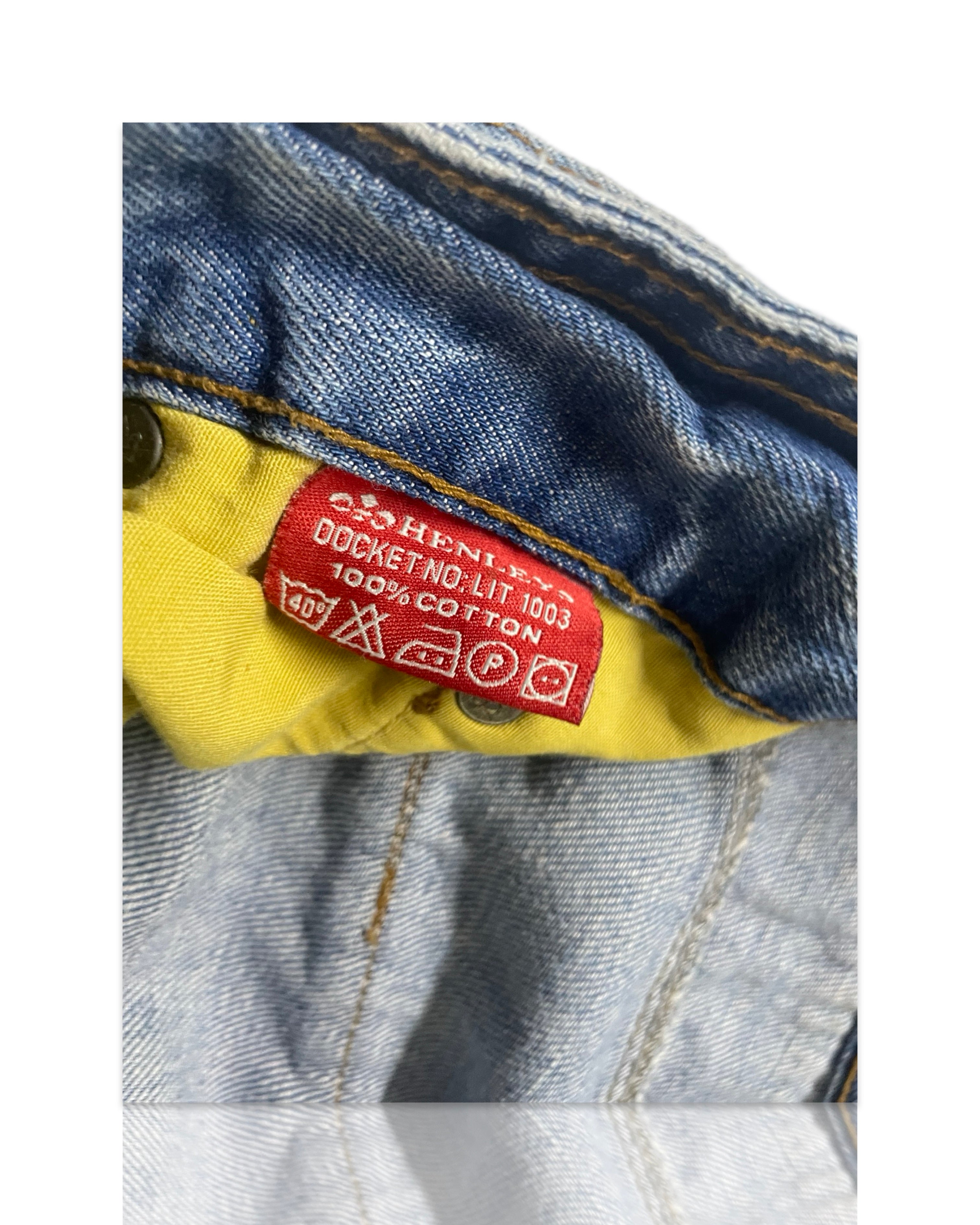 Henleys Jeans Adult 34x31 Medium Wash Straight Leg lap Pockets Baggy Mens Slight tear at the bottom|SKU 4250