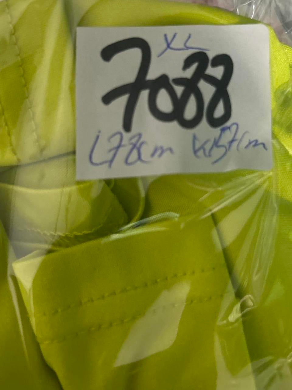 Green Hummel sportswear t-shirt #sportswear
Size :Xl