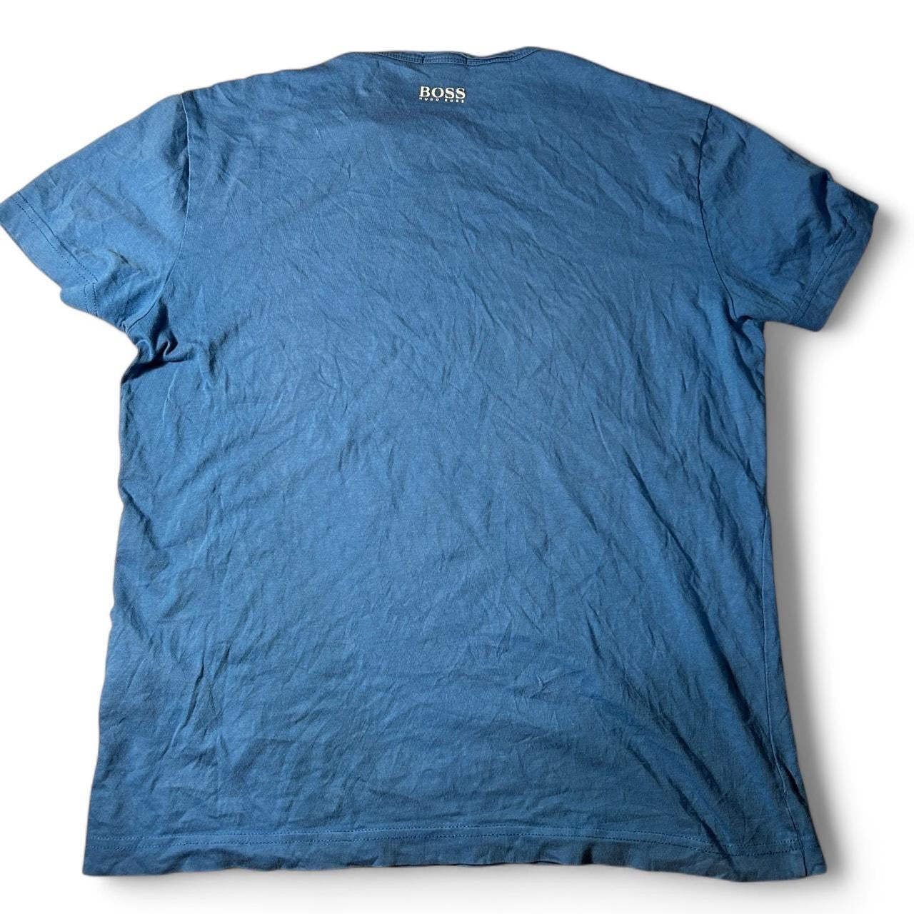 Hugo Boss blue Contrast Circle Logo Print T-shirt in small sku 6905