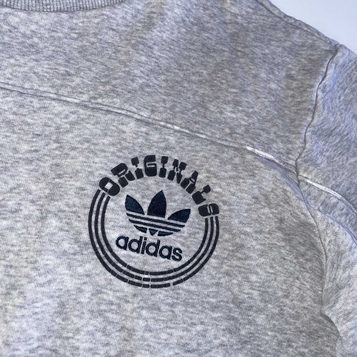 Vintage men Adidas crew neck sweatshirt in L| L28 W23| SKU 5551