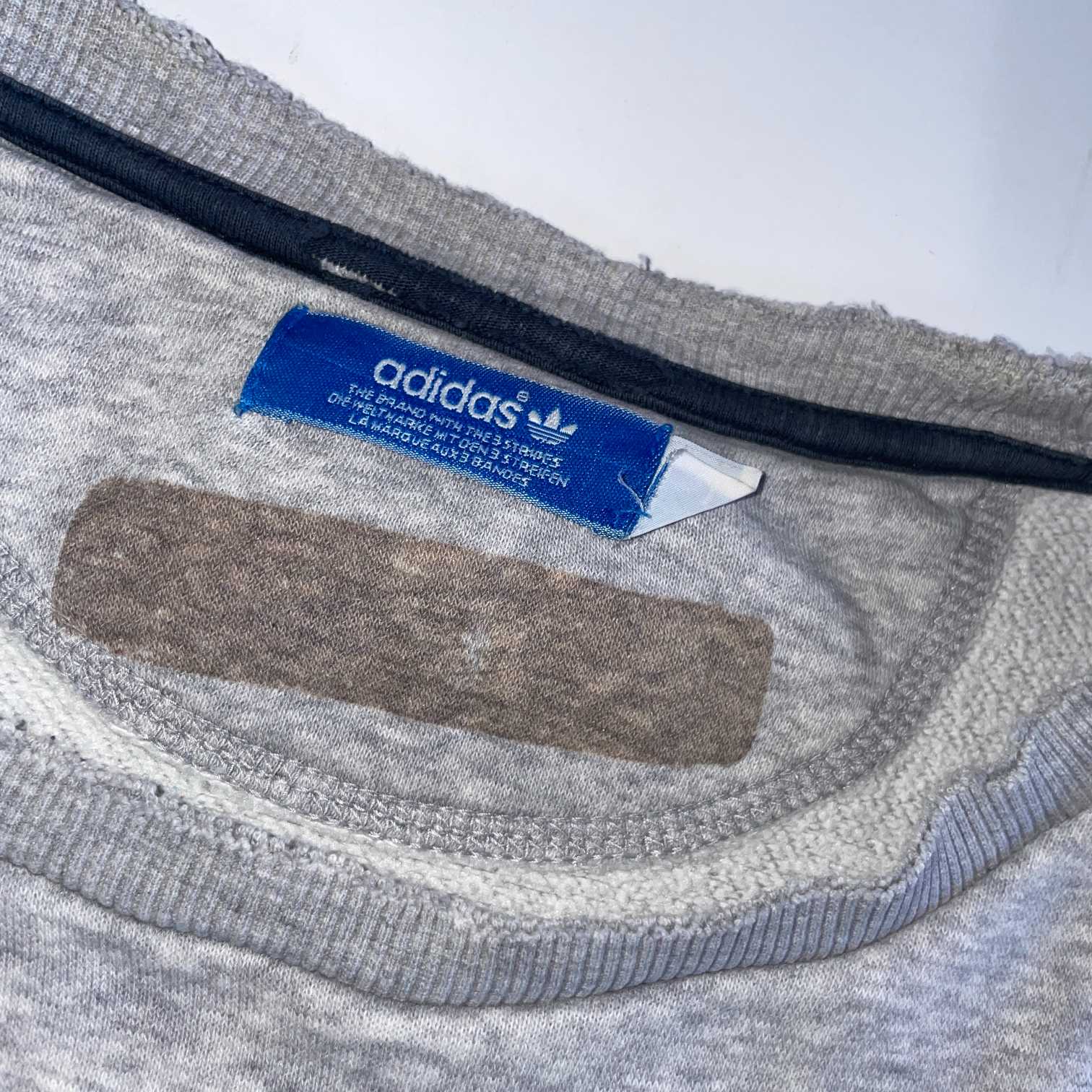 Vintage men Adidas crew neck sweatshirt in L| L28 W23| SKU 5551