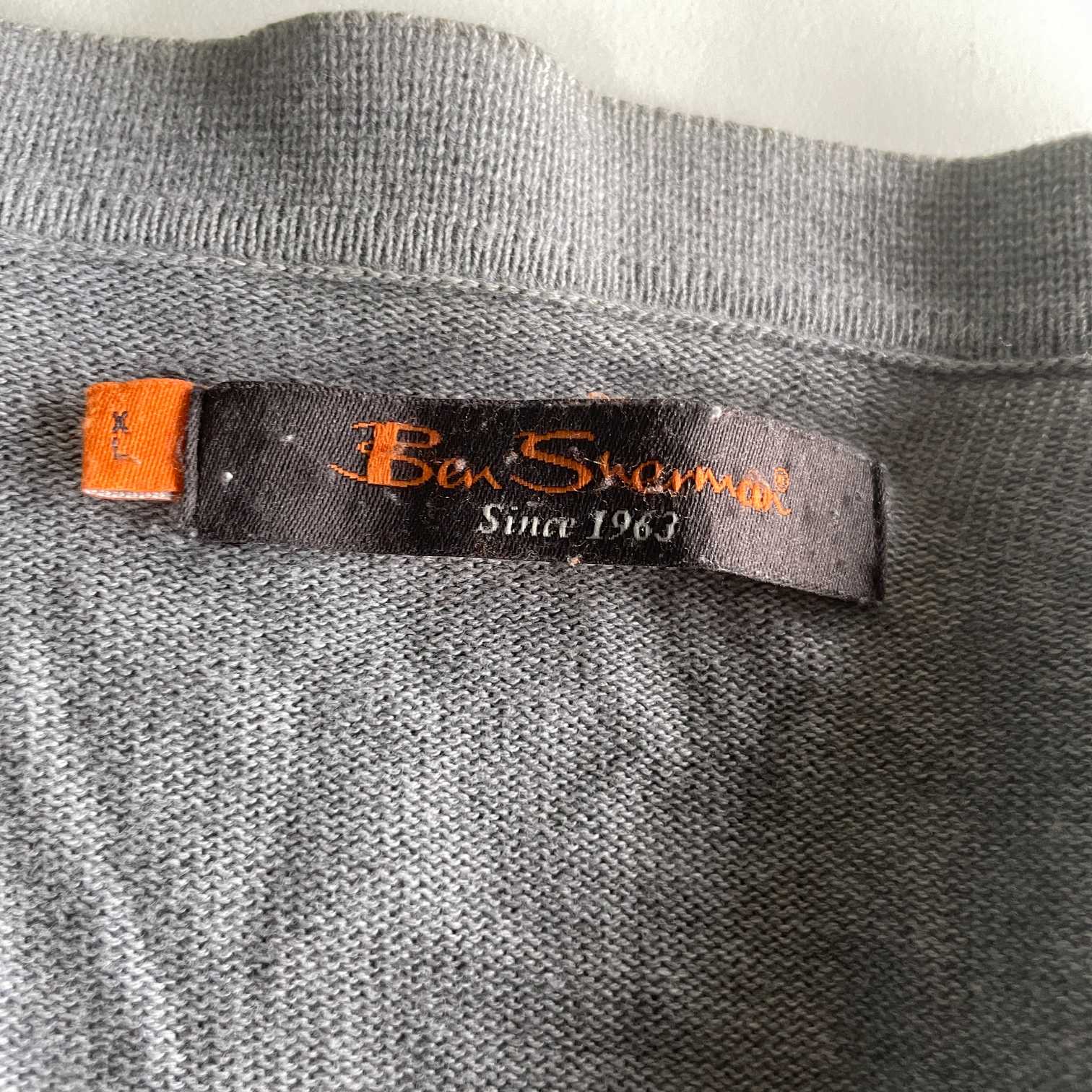 Vintage unisex Ben Sherman grey V-neck button down oversize sweatshirt in XL|L30 W20|SKU 5559