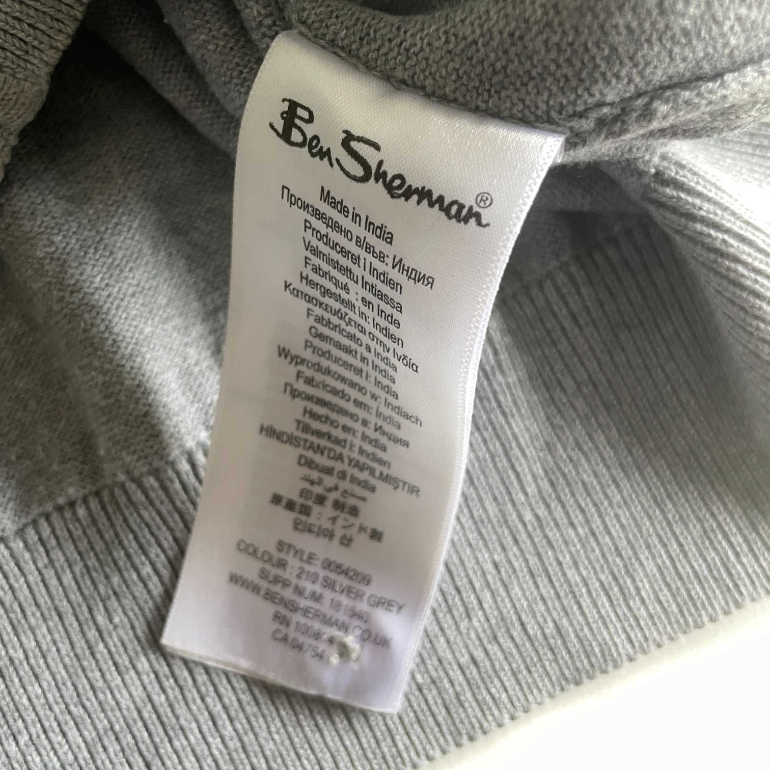 Vintage unisex Ben Sherman grey V-neck button down oversize sweatshirt in XL|L30 W20|SKU 5559
