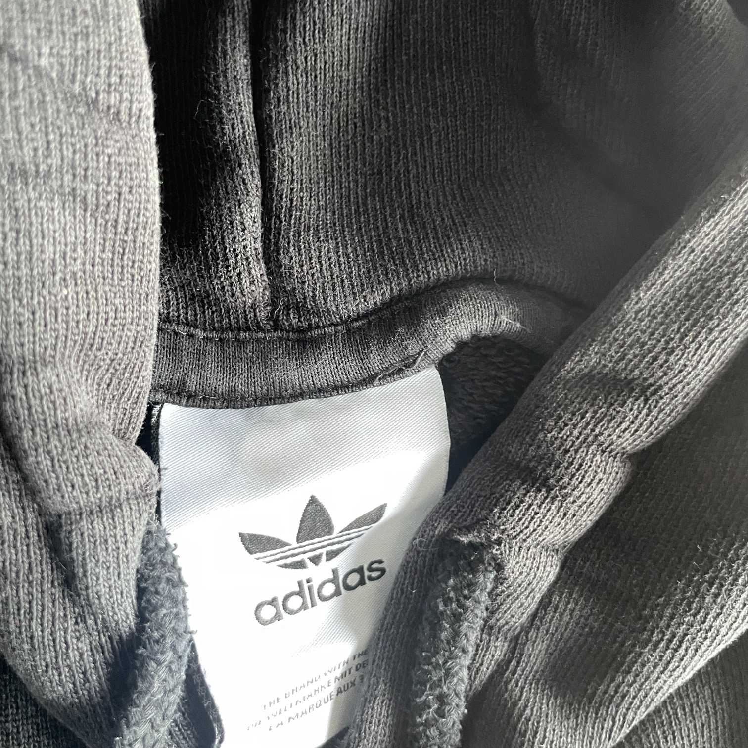 Vintage men Adidas Original big leaf three stripe logo graphics black hoodie in L|L26 W20|SKU 5566