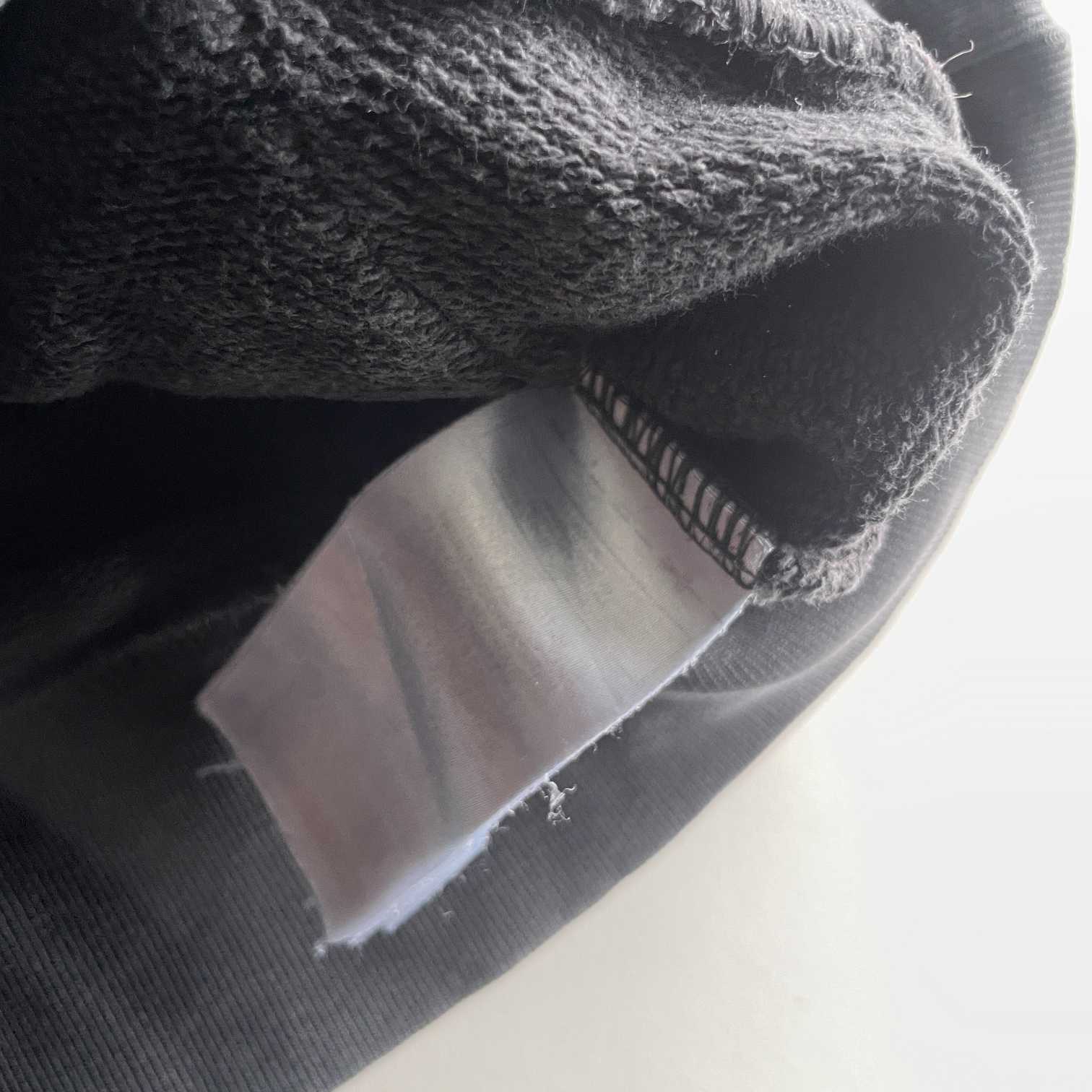 Vintage men Adidas Original big leaf three stripe logo graphics black hoodie in L|L26 W20|SKU 5566