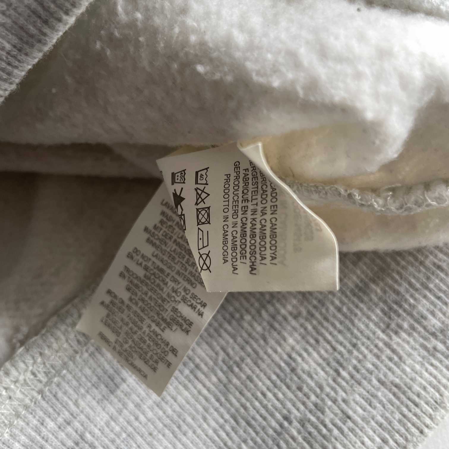 Vintage men Primark Madrid graphics grey sweatshirt in S|L26 W19|SKU 5580