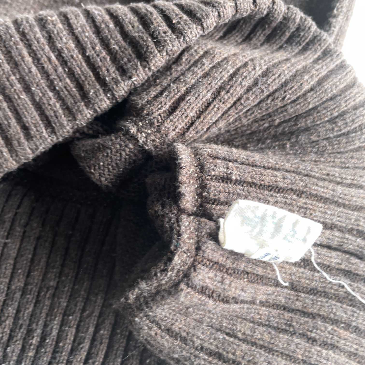 Vintage men brown american eagle outiftters knitted sweater in S| L26 W18| SKU 5612