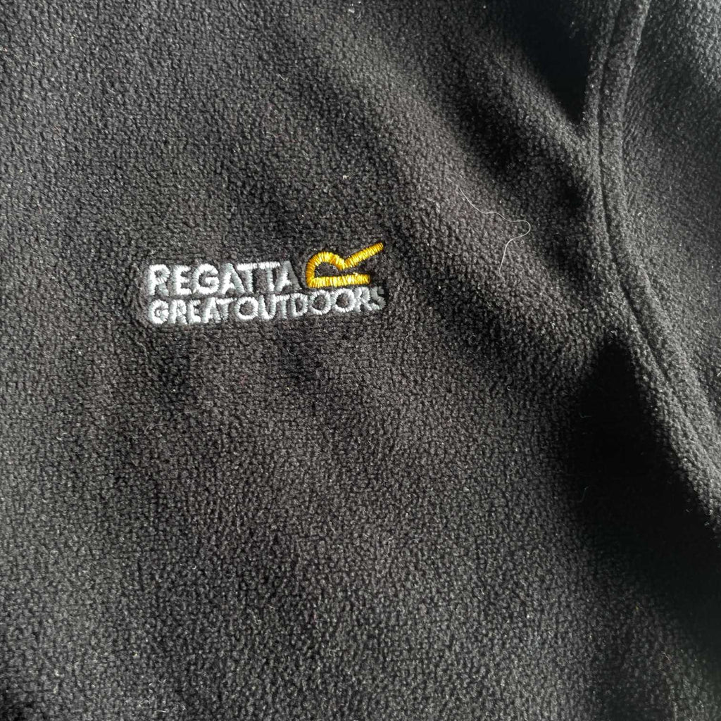 Vintage men grey Tommy Hilfiger V-neck sleeveless sweater in 2XL|L29 W25|SKU 5647