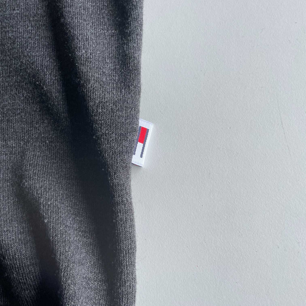 Vintage men grey Tommy Hilfiger V-neck sleeveless sweater in 2XL|L29 W25|SKU 5647