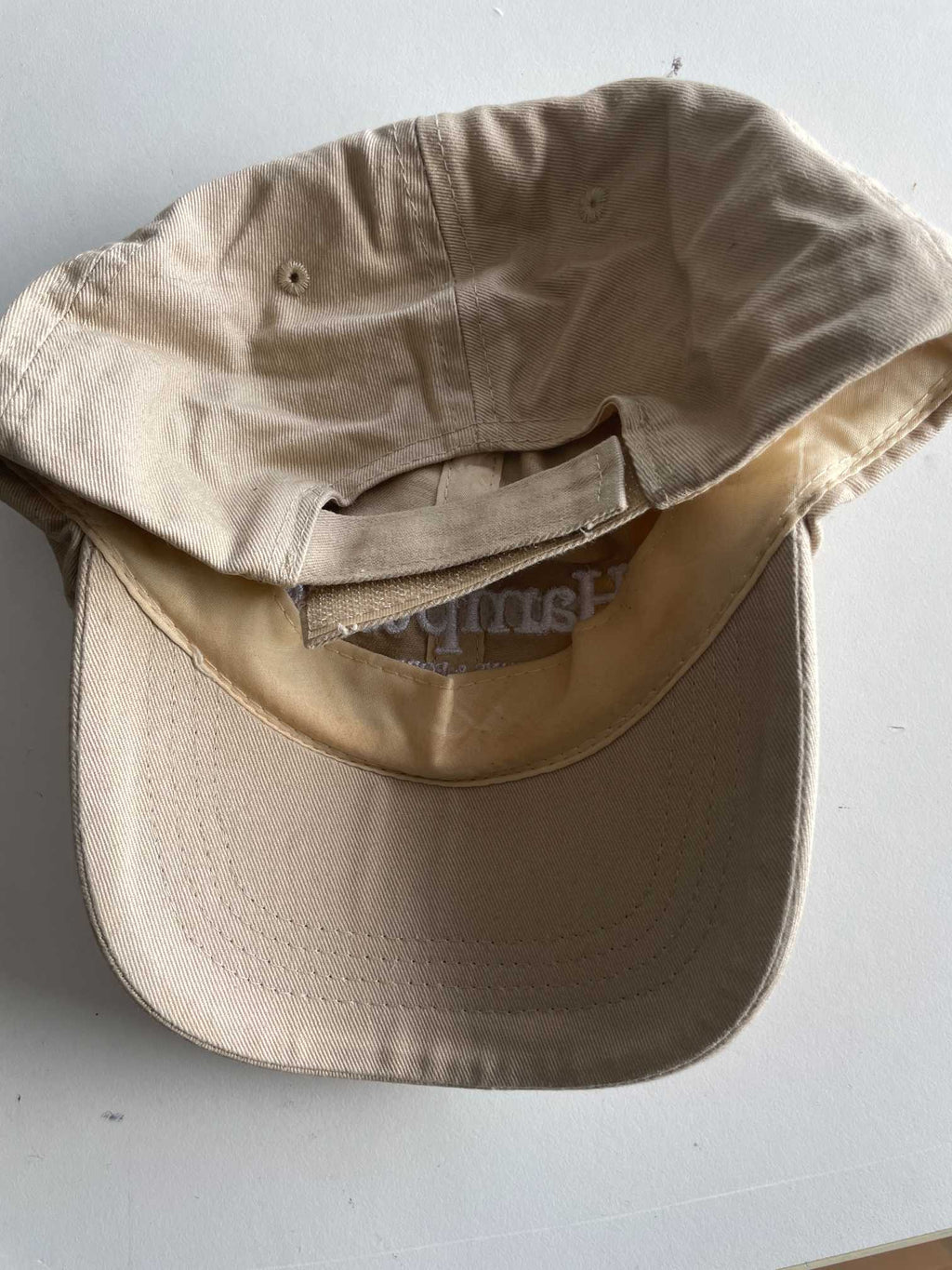 Vintage men 90's Hampton crest cream baseball cap|SKU 5651