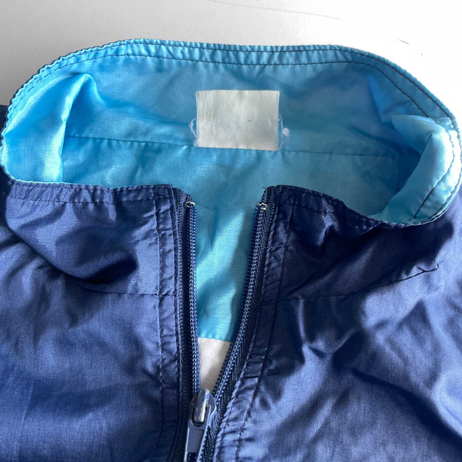 Vintage men Navy color block nylon wind breaker 90's full zip jacket in XXL|L30 W25| SKU 5662