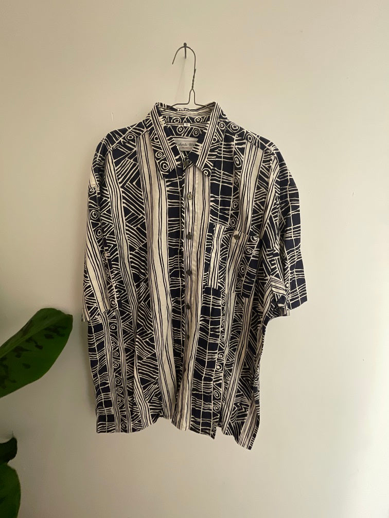 Vintage roberto una milano blue abstract patterned short sleeve shirt size XL