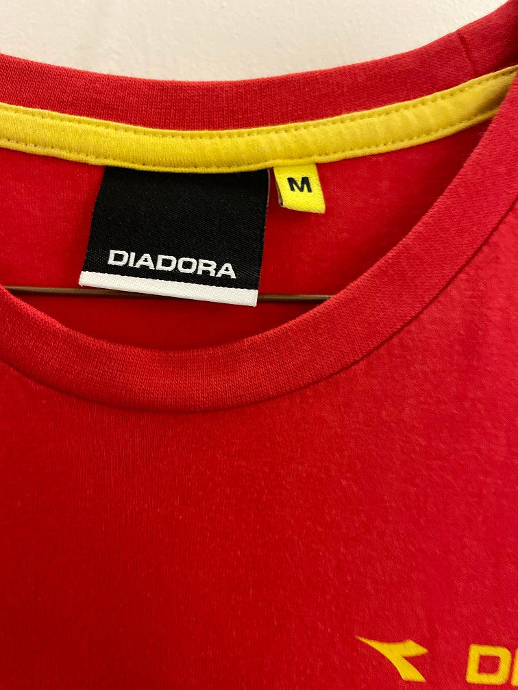 Vintage red spain national football team tshirt size M