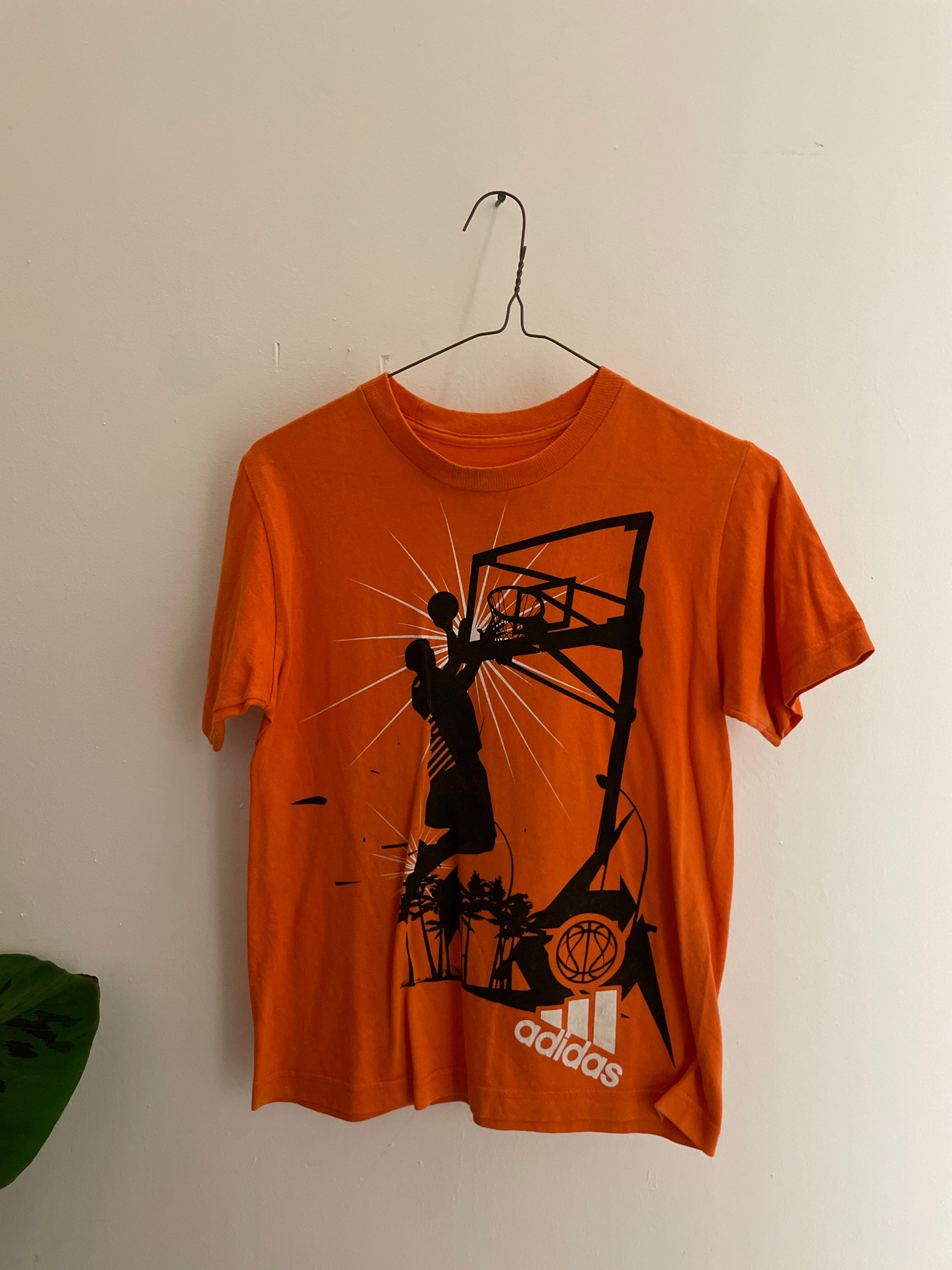 Vintage Adidas orange graphics tshirt size S