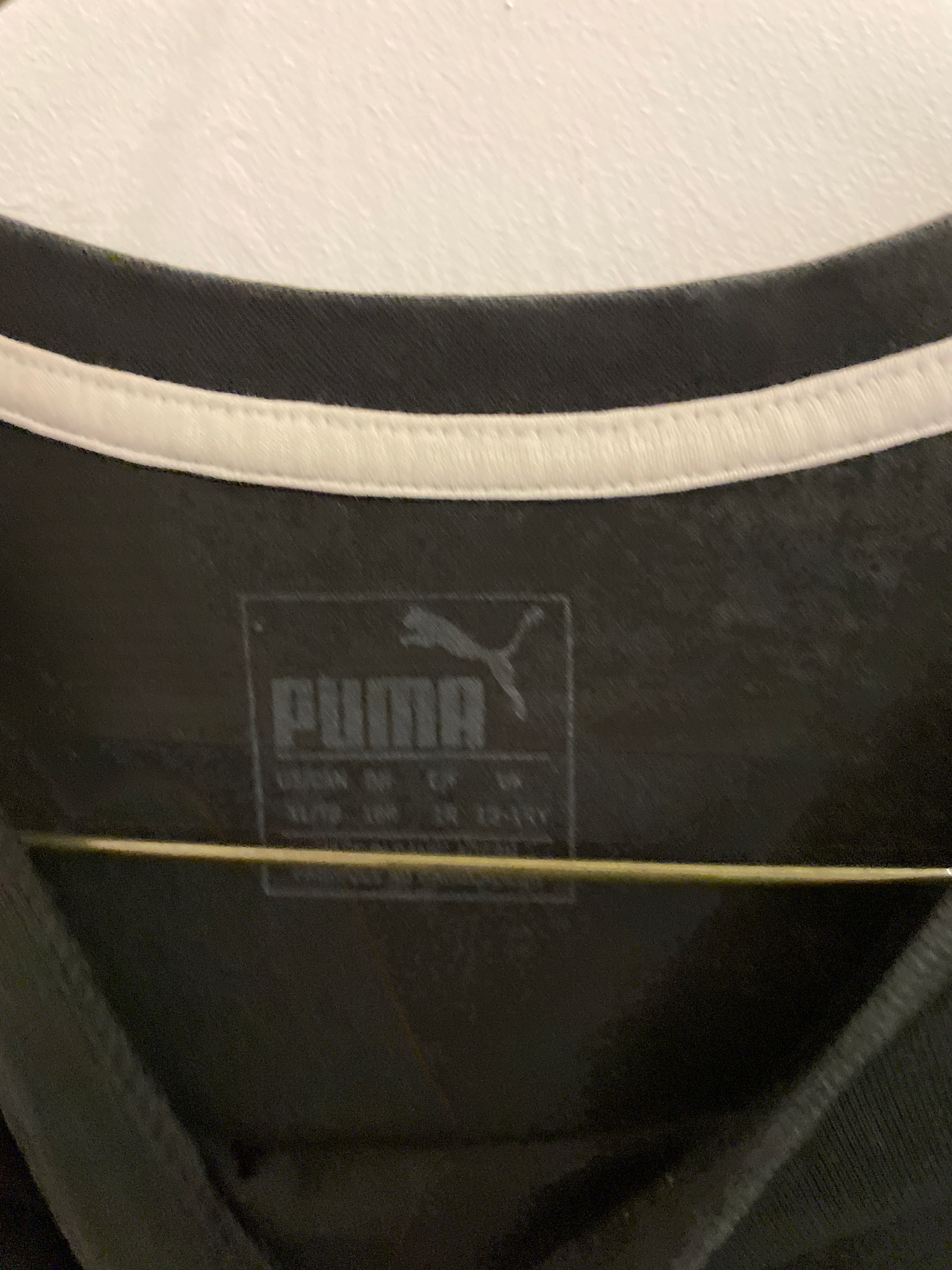 Vintage black puma authentic cotton tshirt size L