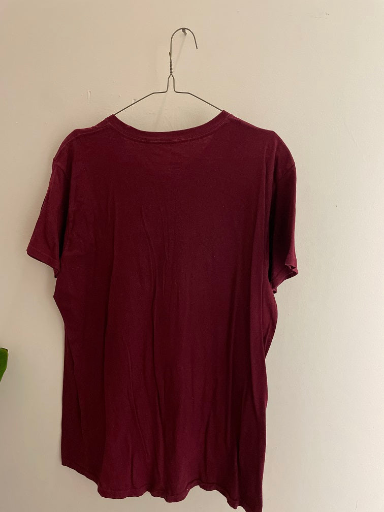 Vintage Hanes wine Graphics tshirt size M