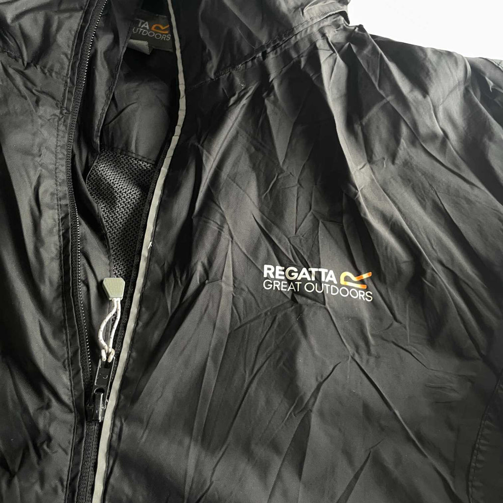 Vintage men black Regatta great outdoor full zip waterproof jacket in L|L30 W22|SKU 5707