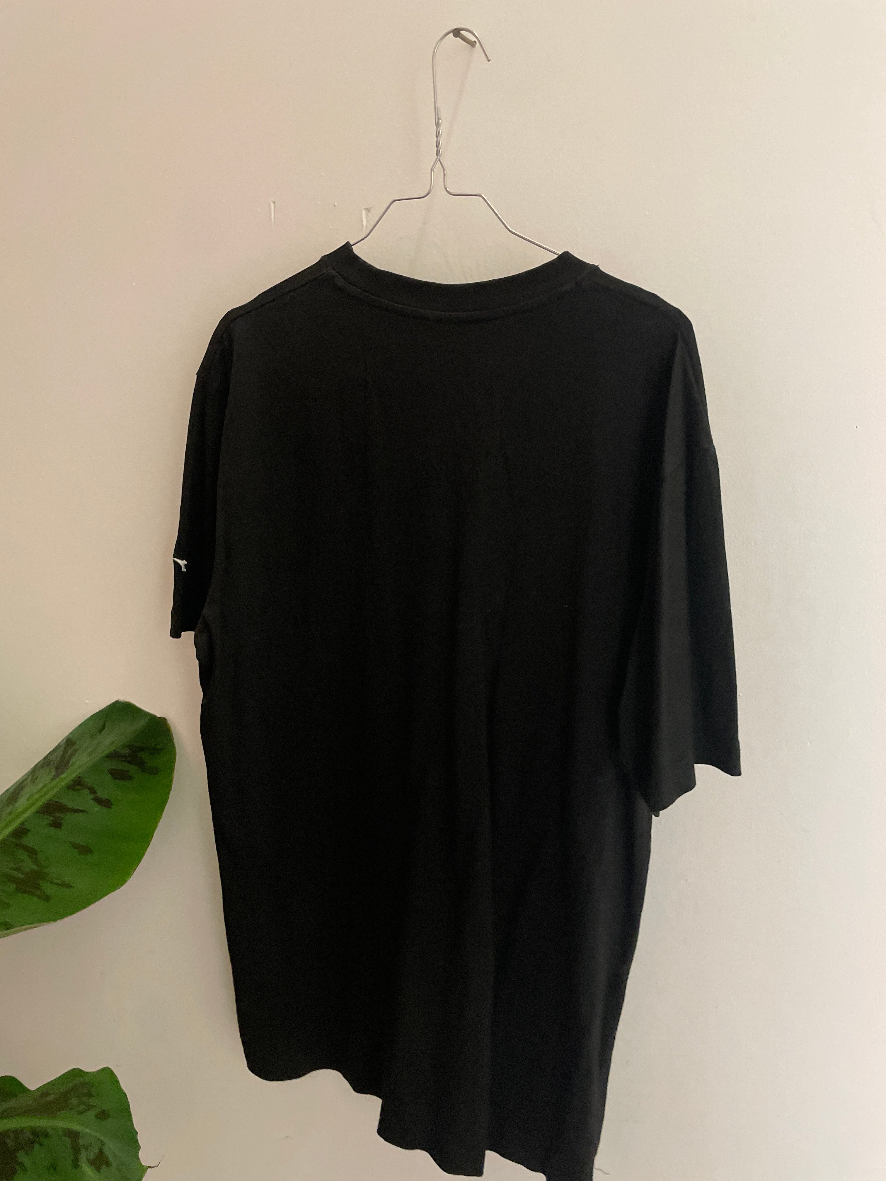 Vintage black diadora italian sport design tshirt size S