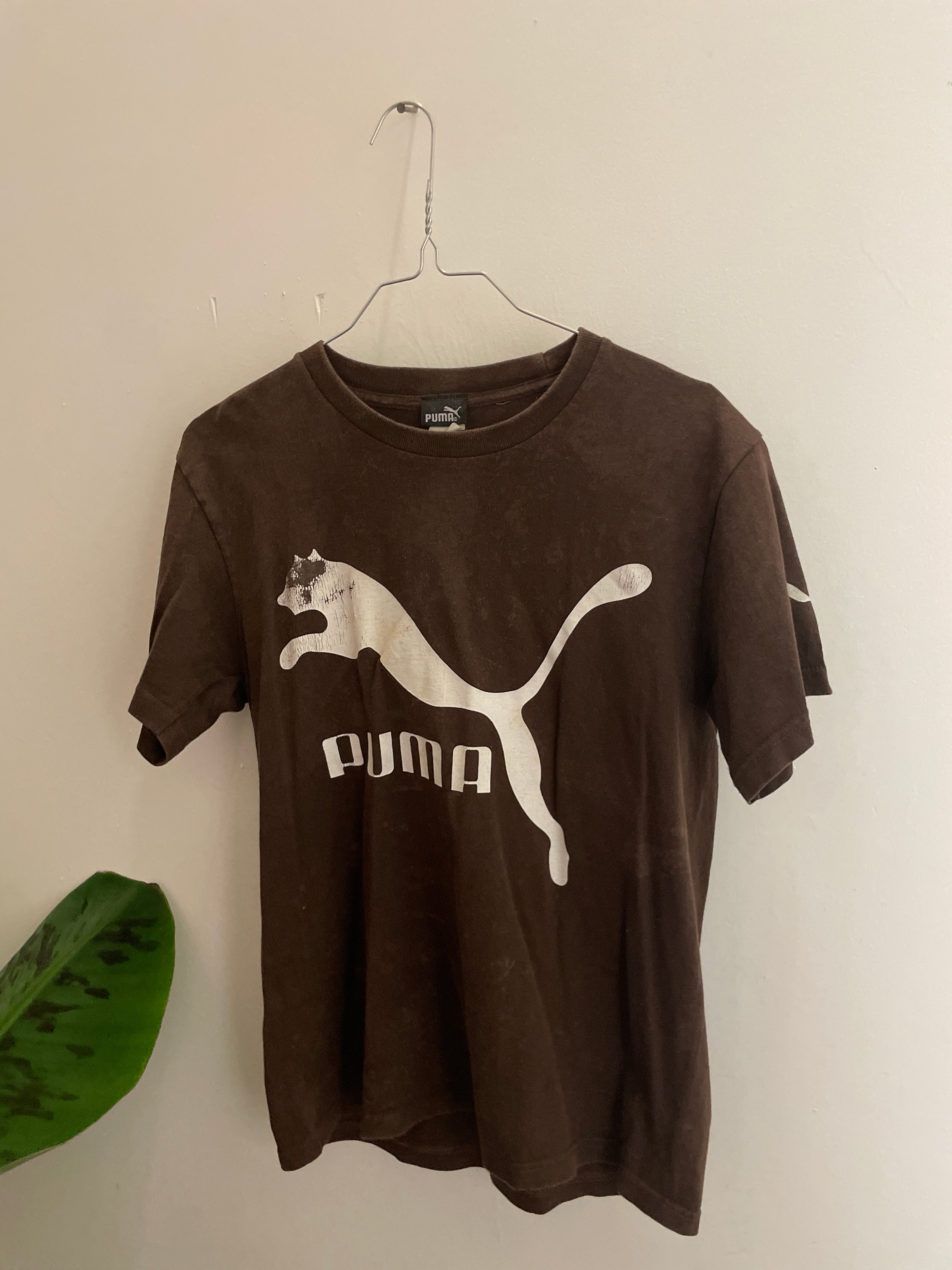 Vintage brown small puma shirt