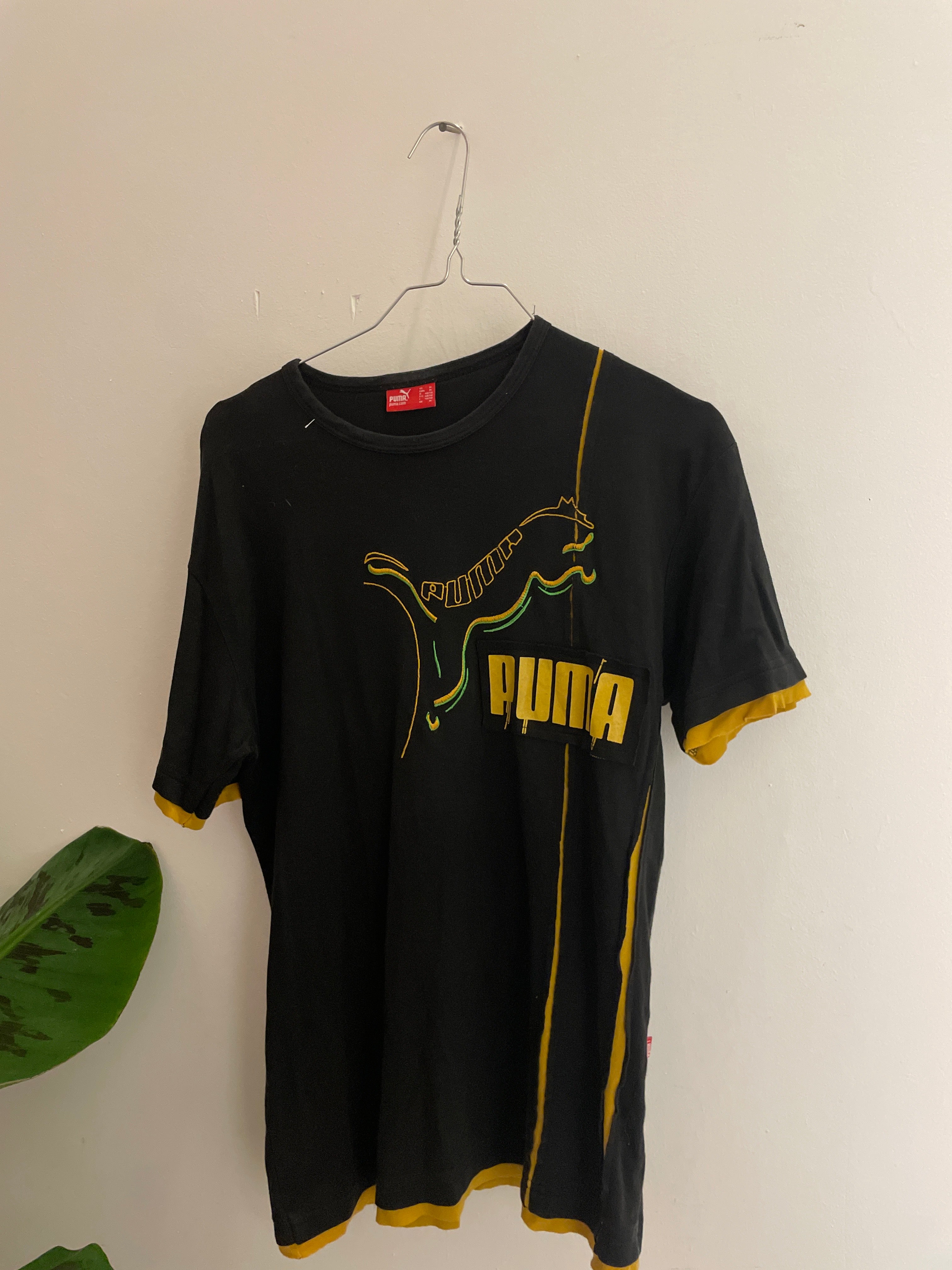 Vintage medium black puma tshirt