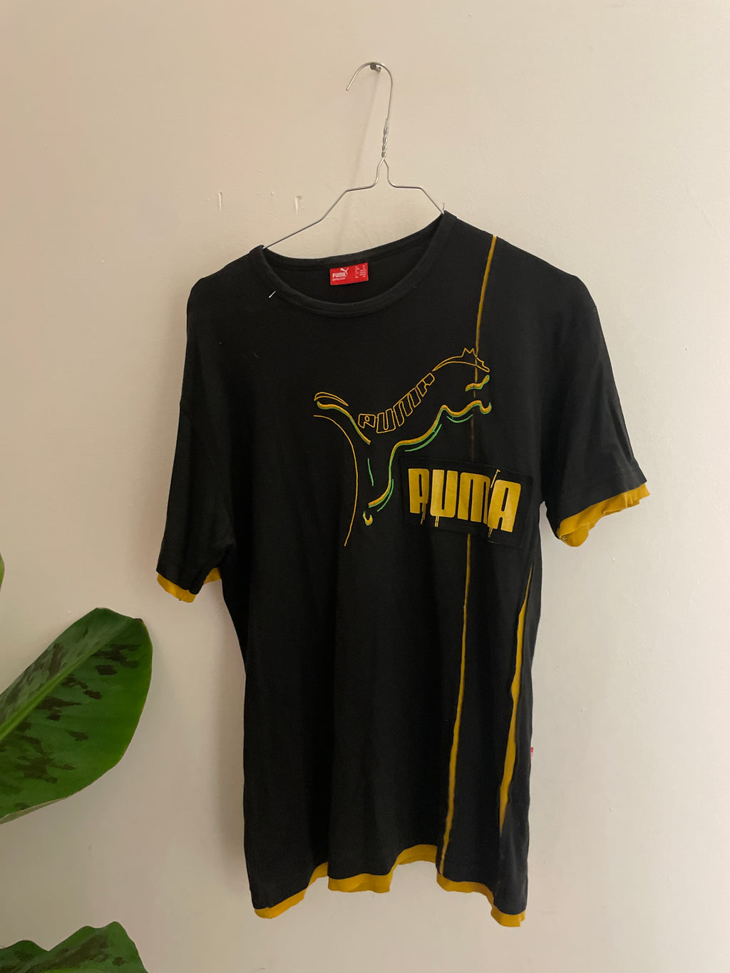Vintage medium black puma tshirt
