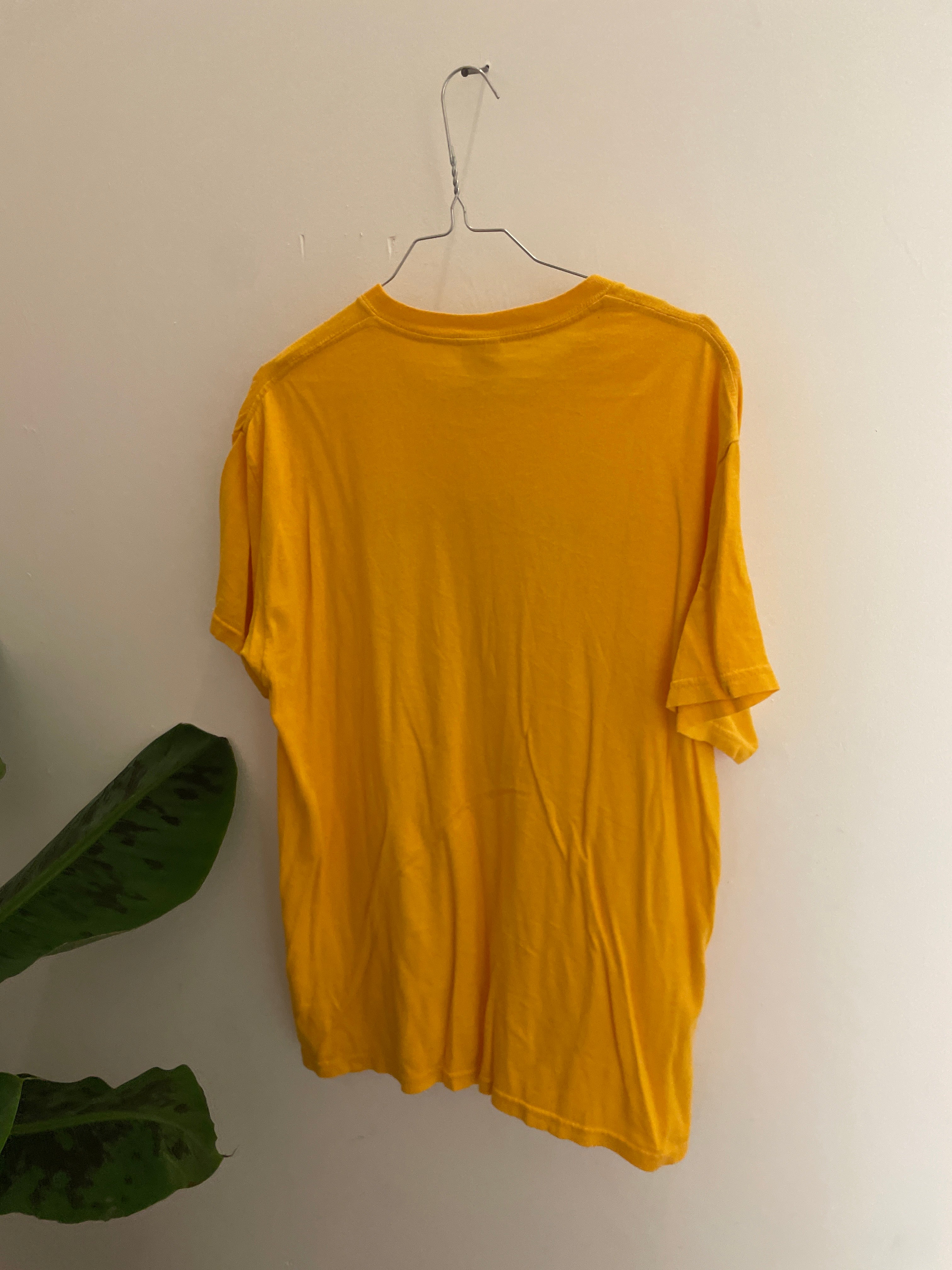 Vintage Gildan lake michigan graphics yellow tshirt size M