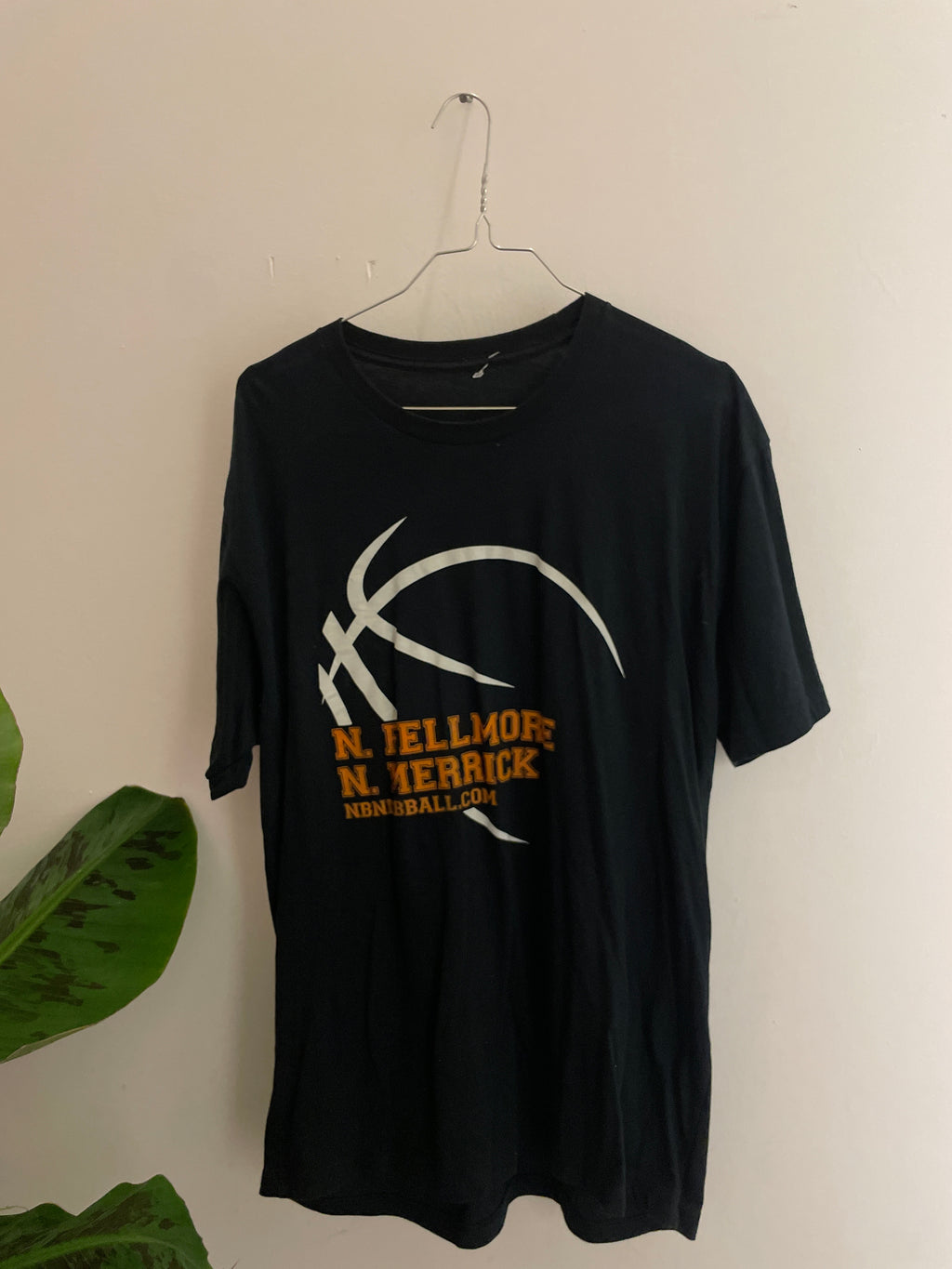 Vintage black mens graphics tshirt size M